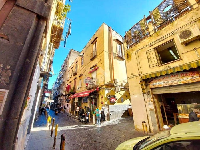 Appartamento trilocale in vendita in Vico della Neve, Stella Materdei, Napoli
