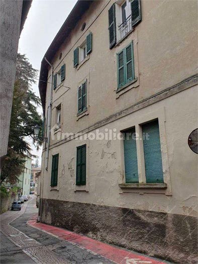 Casa con 6 locali in vendita in Via Romagnoli, Centro, Asso