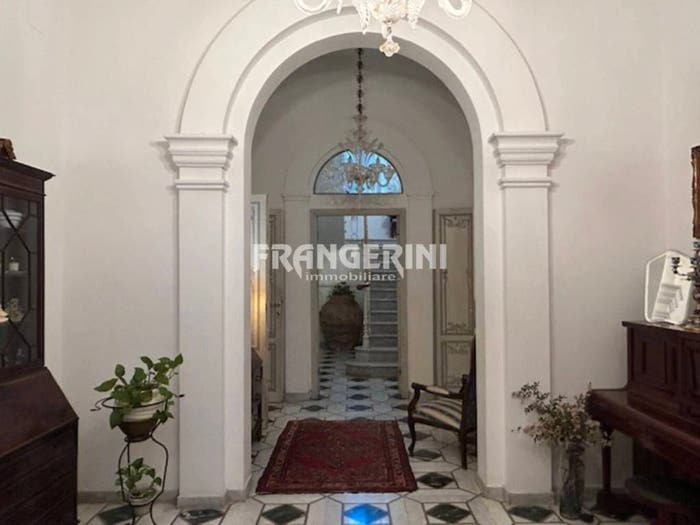 Casa con 6 locali in vendita in Via delle Grazie, Calzabigi, Livorno