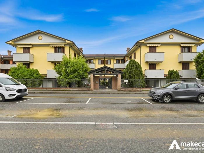 Appartamento trilocale in vendita in Via Giacomo Leopardi, Casalmaiocco