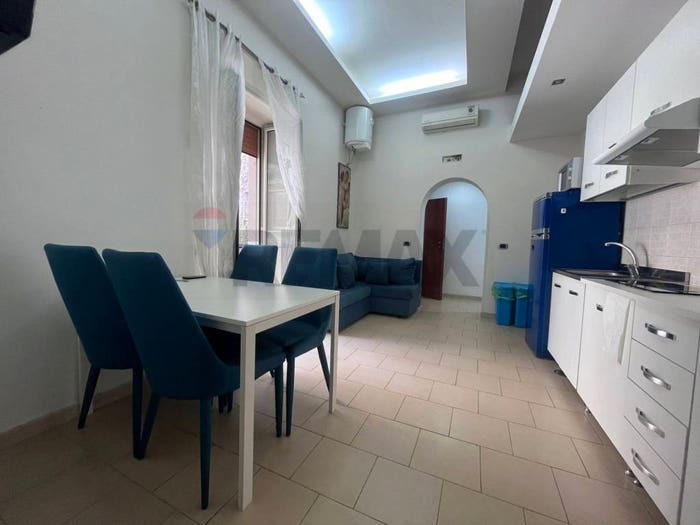 Appartamento trilocale in vendita in Tribunali, Napoli