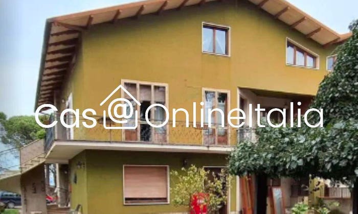 Casa con 6 locali in vendita in Via Marchetti N Castiglione del Lago Perugia, Centro, Castiglione del Lago