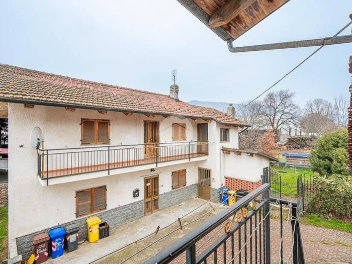 Casa trilocale in vendita in Strada Quarello, Villanova Canavese