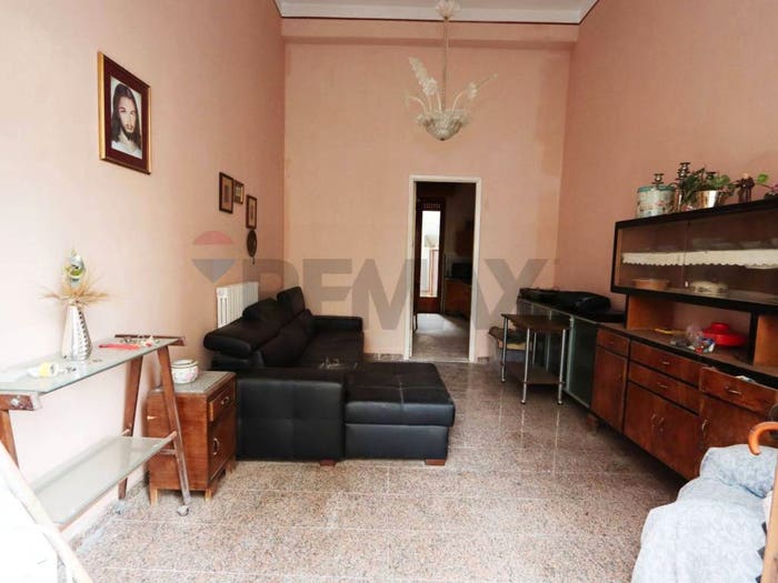 Casa trilocale in vendita in Via Cesare Battisti, Calatabiano