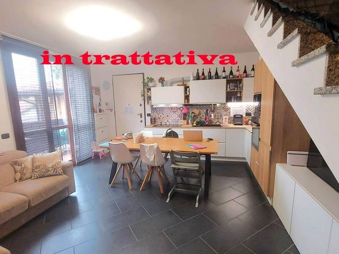 Appartamento trilocale in vendita in Via Damiano Chiesa, Casorate Sempione
