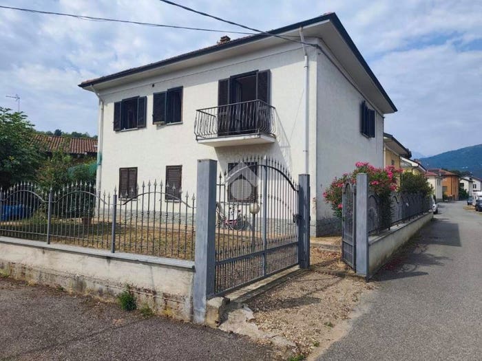 Casa con 6 locali in vendita in Via O Nota, Centro, Avigliana