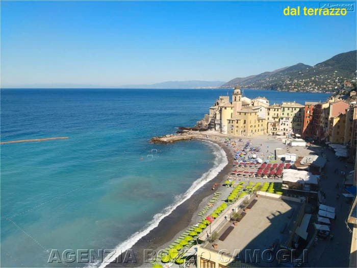 Appartamento quadrilocale in vendita in Via Giuseppe Garibaldi, Centro, Camogli