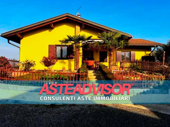 Casa con 6 locali in vendita in Via Amendola, Centro, Carisio