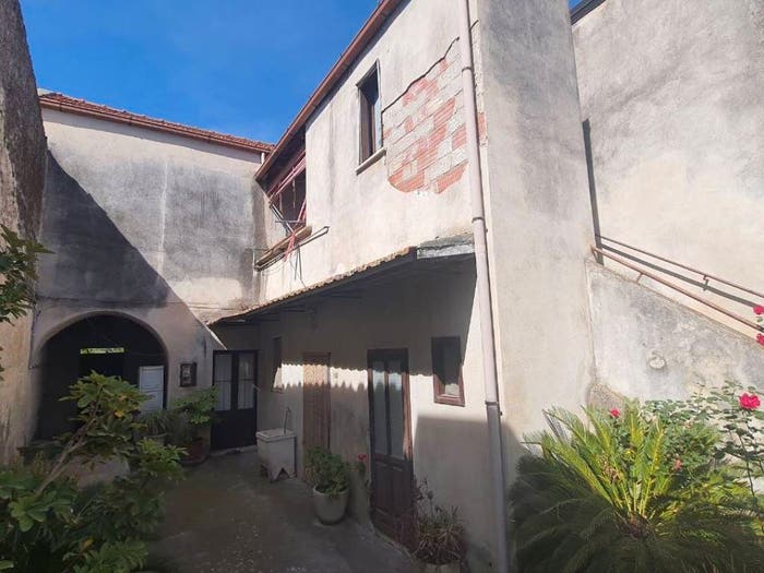 Casa con 5 locali in vendita in Via Rotoli, Camigliano