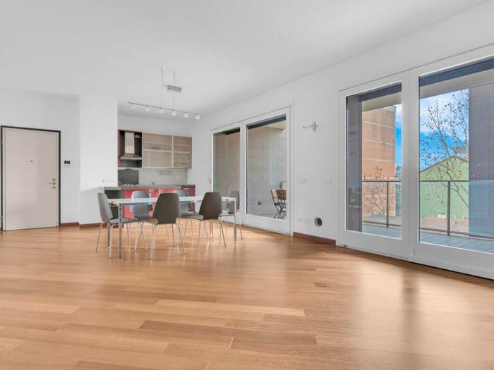 Appartamento trilocale in vendita in Via California, Dezza, Milano