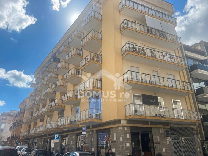 Appartamento con 5 locali in vendita in Via Duca di Genova, Ospedale, Andria