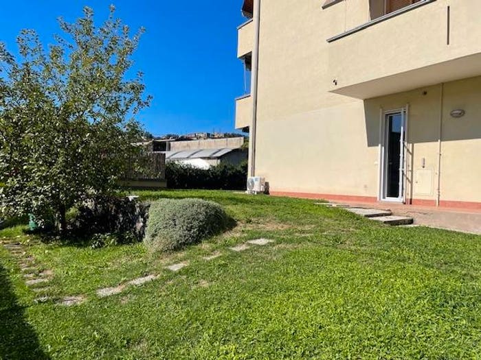 Appartamento trilocale in vendita in Via Nazario Sauro, Cernobbio