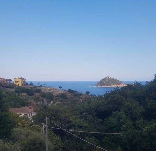 Casa trilocale in vendita in Via Privata Vigo, Cavia Regione Monti, Alassio