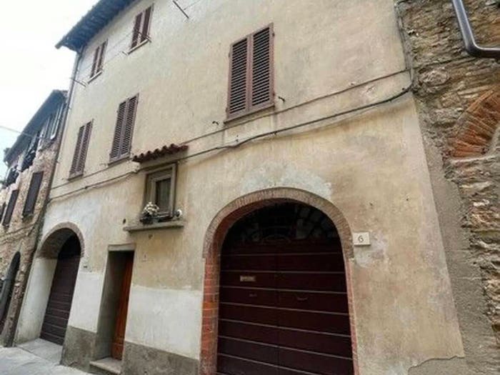 Casa con 5 locali in vendita in Via Roma No Number, Centro, Lucignano