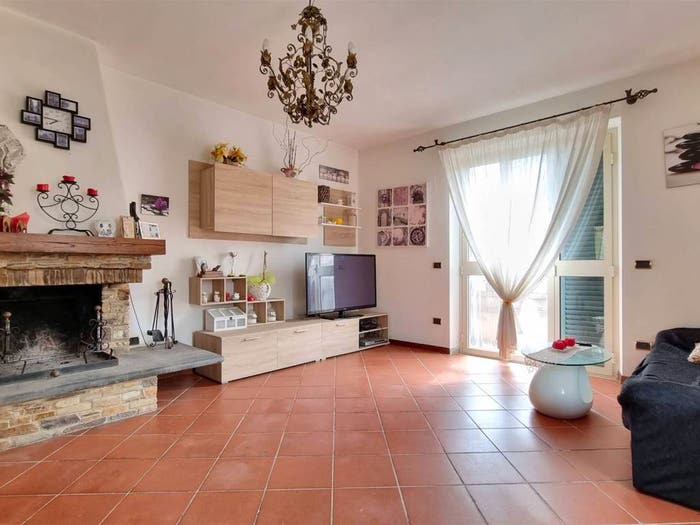 Casa con 6 locali in vendita in Massarosa Paese, Massarosa
