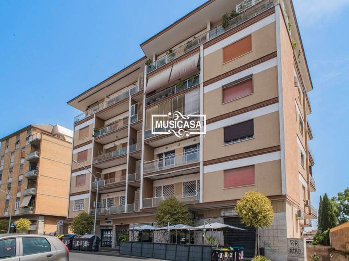 Appartamento quadrilocale in vendita in Viale di Villa Pamphili, Monteverde Vecchio, Roma