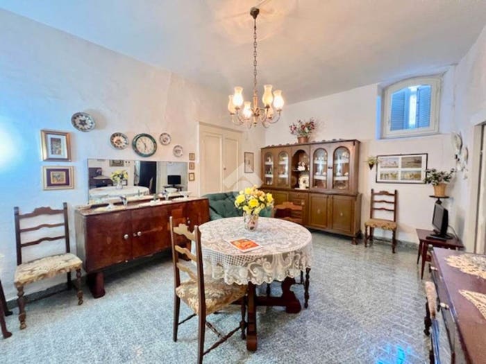 Casa quadrilocale in vendita in Via Trento, Centro, Montefiascone