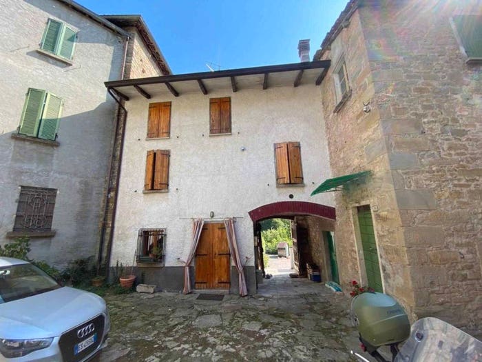 Casa con 6 locali in vendita in Via Manenti, Centro, Vetto