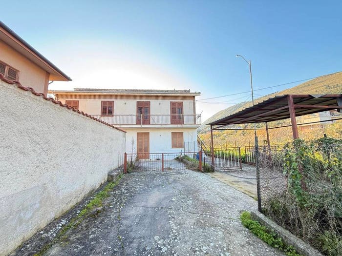 Appartamento con 5 locali in vendita in Via P F, Cannizzaro Favara, Monreale