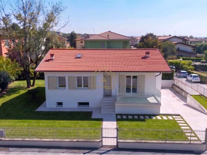 Casa con 5 locali in vendita in Via del Santuario, Lonato, Lonato del Garda