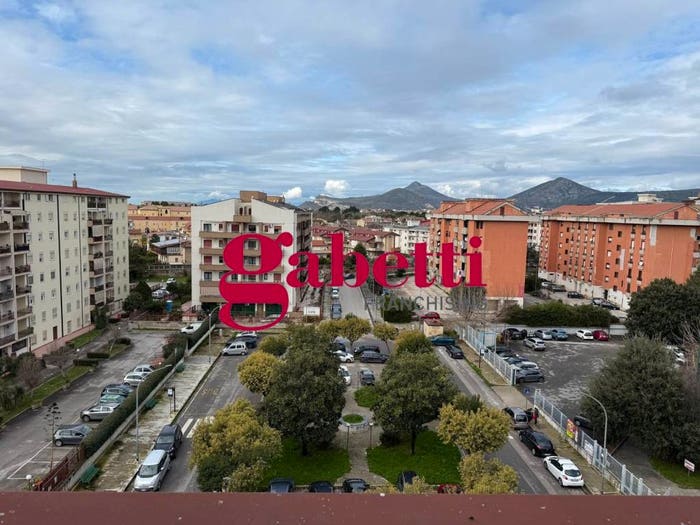 Casa trilocale in vendita in Piazza Giuseppe Ungaretti, Parco degli Aranci, Caserta