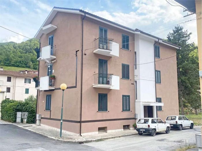 Appartamento trilocale in vendita in Via Lungo Romito, Centro, Morino