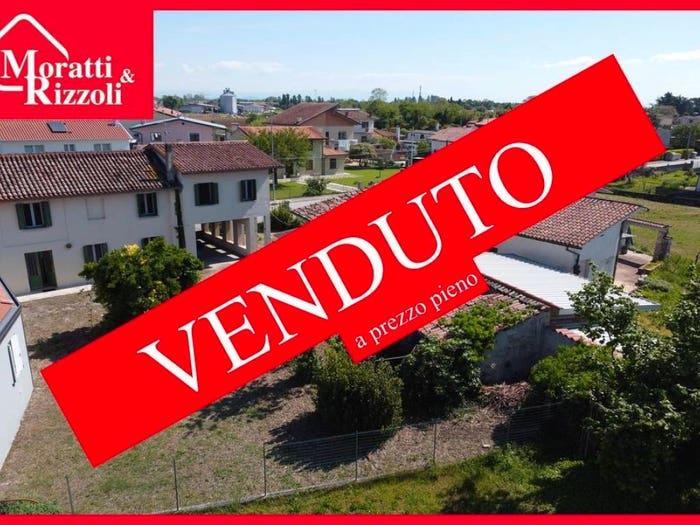 Casa quadrilocale in vendita in Via Vittorio Veneto, Centro, Gonars