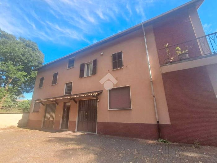 Casa con 6 locali in vendita in Via A Monti, Corso Alessandria, Asti