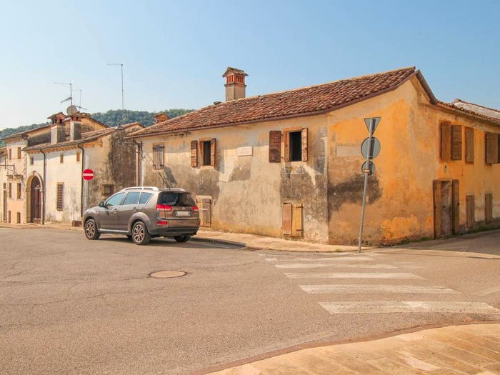 Casa con 5 locali in vendita in Centro, Follina