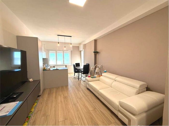 Appartamento quadrilocale in vendita in viale Alessandro Manzoni, Ospedale, Carpi