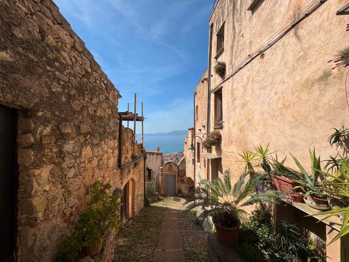 Appartamento bilocale in vendita in Via Poggio, Verezzi, Borgio Verezzi