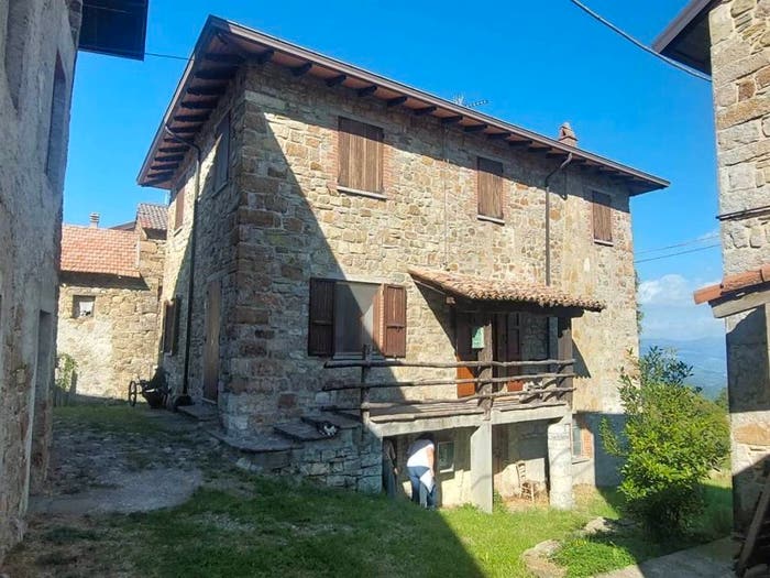 Casa con 5 locali in vendita in Ferriere
