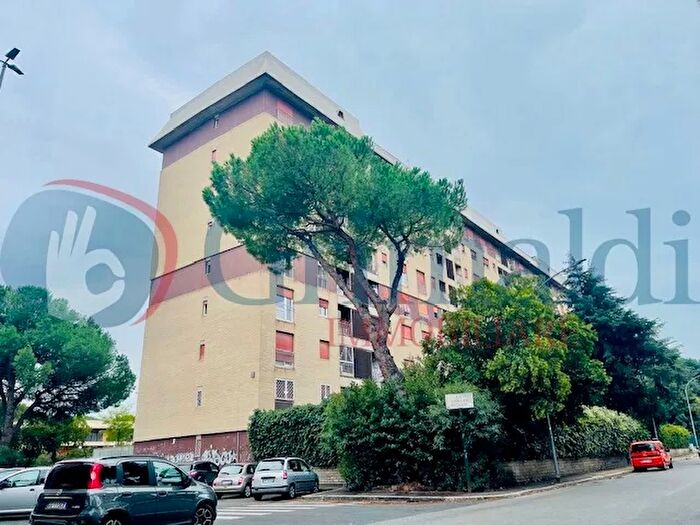 Appartamento trilocale in vendita in Via Giuseppe Messina, Roma