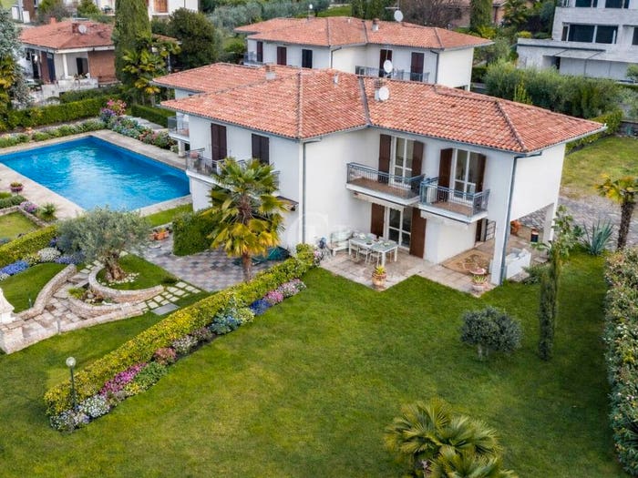 Casa trilocale in vendita in Via Colombara Ruffoni, Centro, Lazise