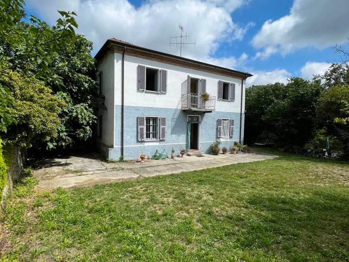 Casa con 6 locali in vendita in Alla Stazione, Stazione, Alice Bel Colle