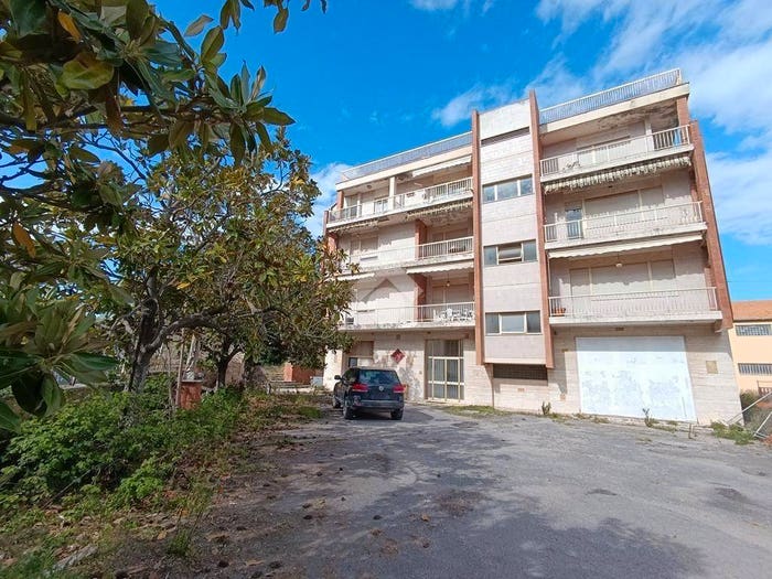 Appartamento con 5 locali in vendita in STRADA PROVINCIALE CASOLI SCERNE, Scerne, Pineto