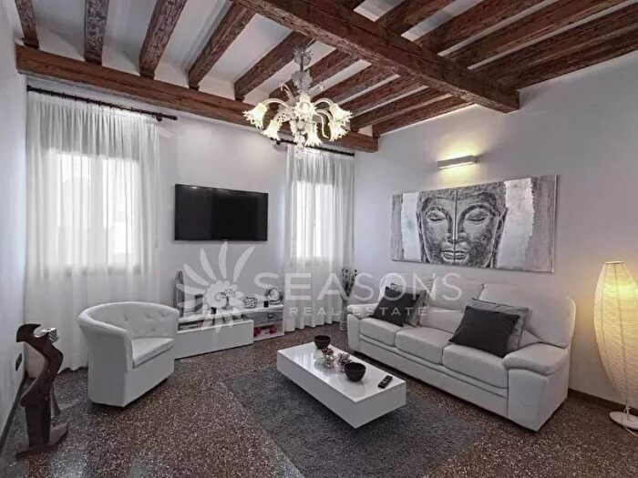 Appartamento con 5 locali in vendita in Guglie San Leonardo, Venezia