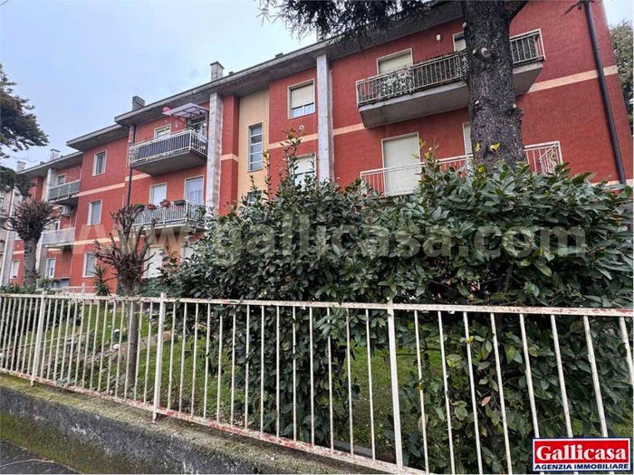 Appartamento trilocale in vendita in Via Risorgimento, Centro, Castrezzato