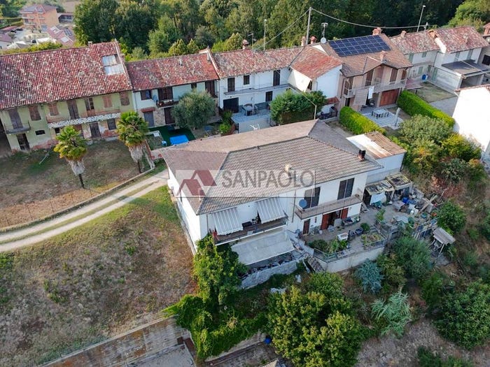 Casa quadrilocale in vendita in Via Rontomellone, Rontomellone Incisa, Vezza d'Alba