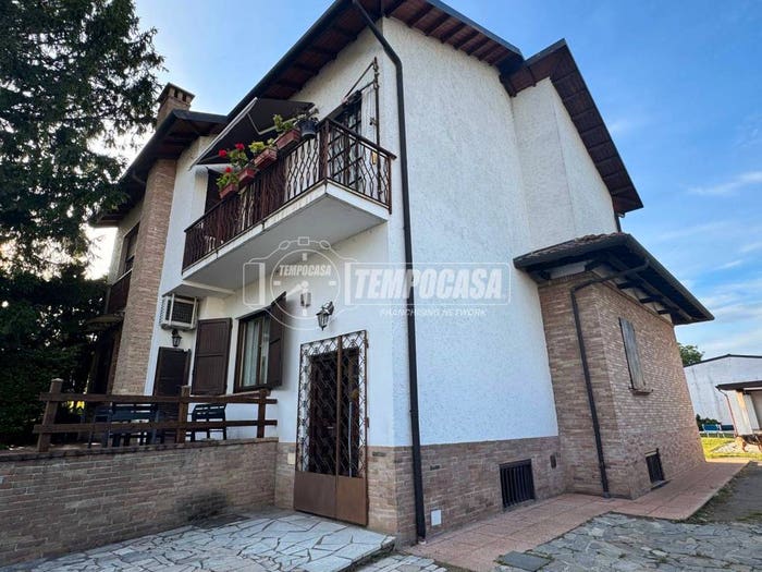 Casa con 6 locali in vendita in Via Don Luigi Sturzo, Centro, Arluno