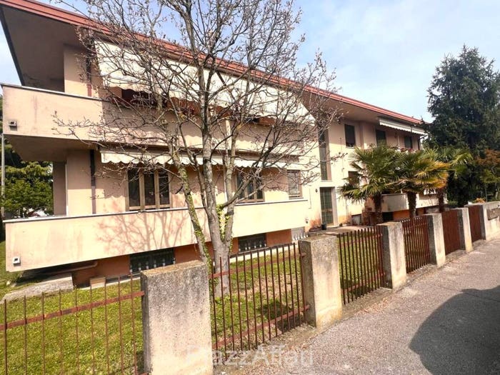 Appartamento quadrilocale in vendita in Via Niccolò Paganini, Piove di Sacco