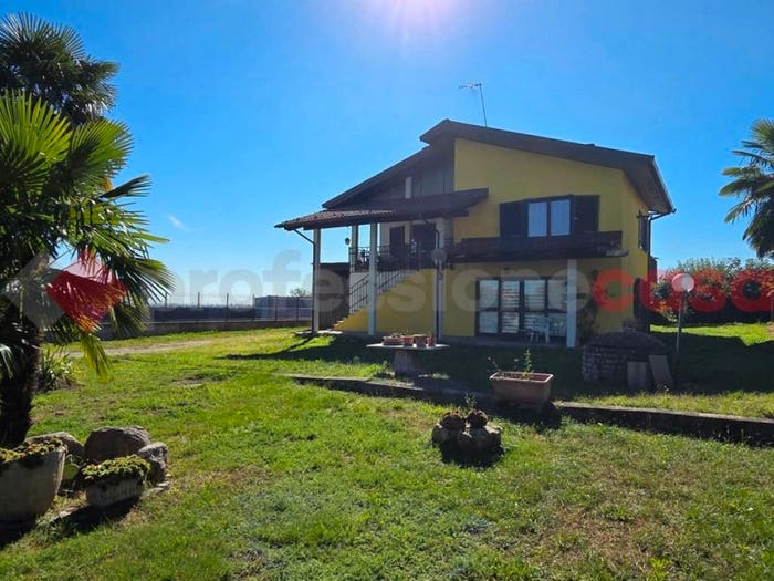 Casa con 6 locali in vendita in via del boschetto, Centro, Frossasco