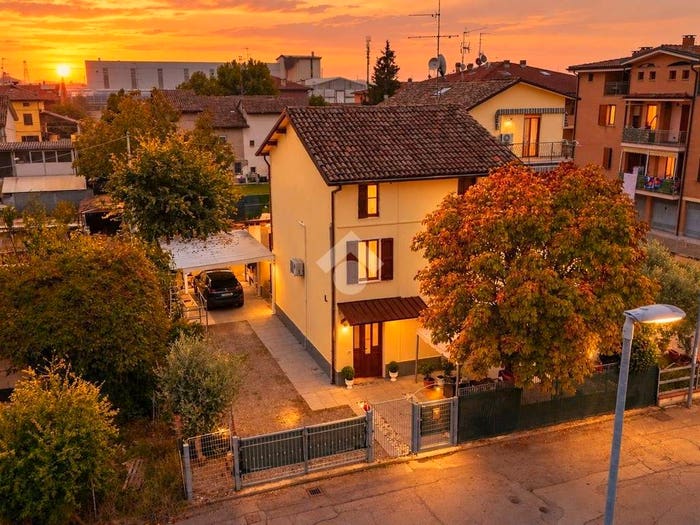 Casa quadrilocale in vendita in Via Giovanni Guareschi, Marmirolo Bagno, Reggio Emilia