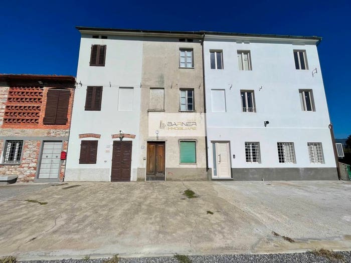 Casa con 6 locali in vendita in Via per Corte Nieri, San Pietro a Vico San Cassiano, Lucca