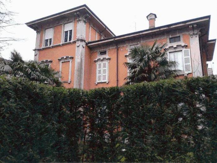 Casa con 6 locali in vendita in Via Roma, Centro, Besozzo