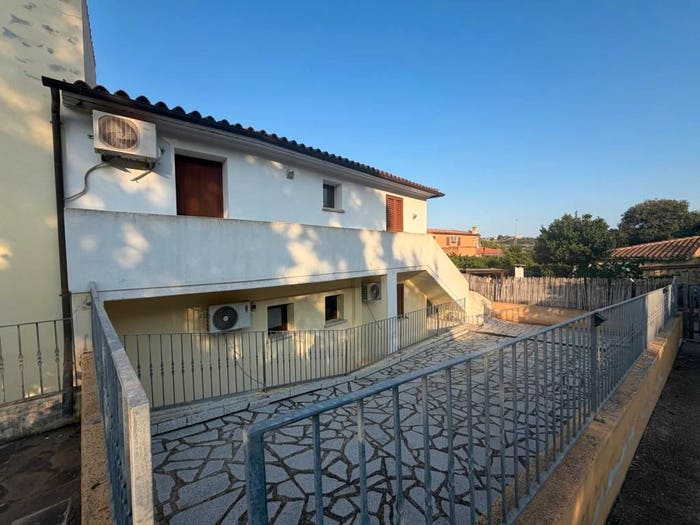 Appartamento trilocale in vendita in Via Santa Giusta, Vaccileddi, Loiri Porto San Paolo