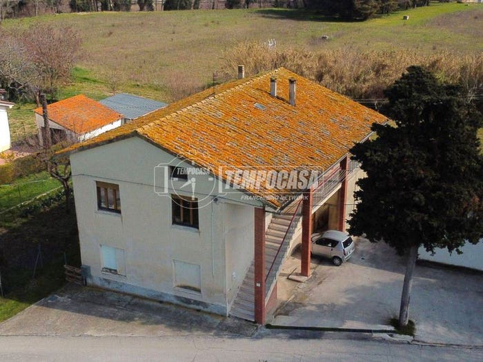 Casa con 5 locali in vendita in Centro Abitato Convento, Convento, Urbisaglia