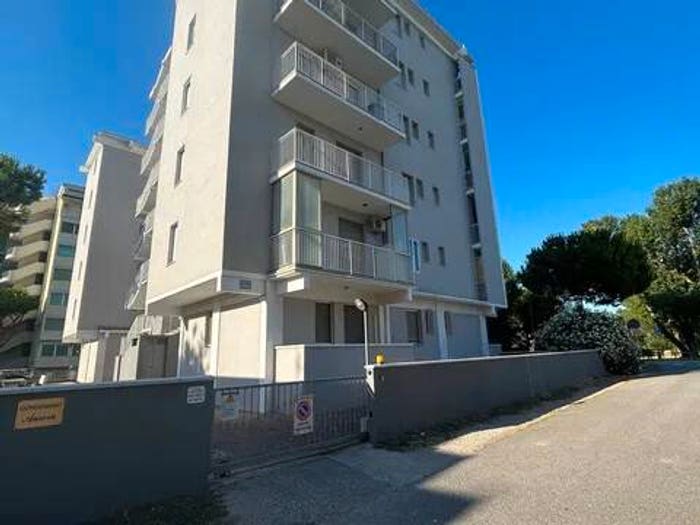 Appartamento trilocale in vendita in Via Massimo D'Azeglio, Lido degli Estensi, Comacchio