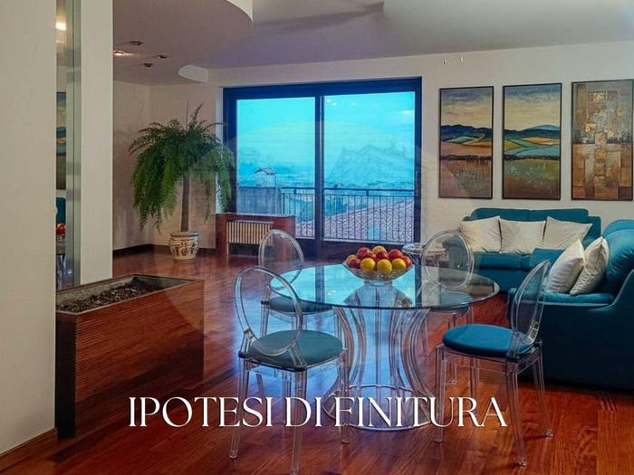 Casa con 5 locali in vendita in Desenzano Centro, Desenzano del Garda
