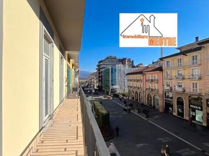Appartamento con 5 locali in vendita in Corso Vittorio Emanuele Ii, Emanuele II C Colombo Morelli e Silvati, Avellino